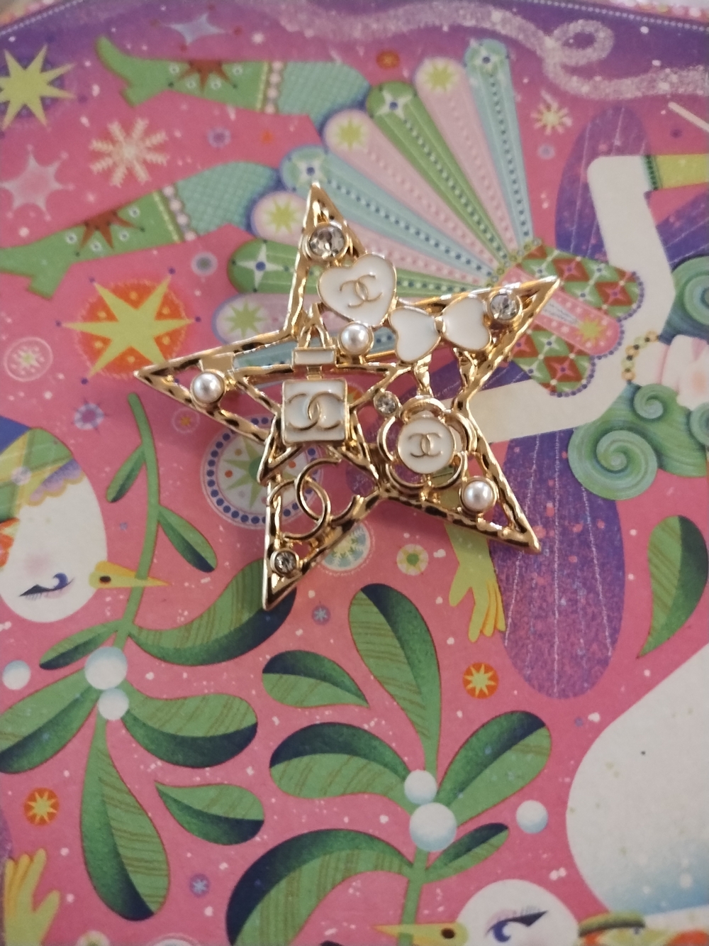 Gold Star Brooch  - Decorative CC Star Pin